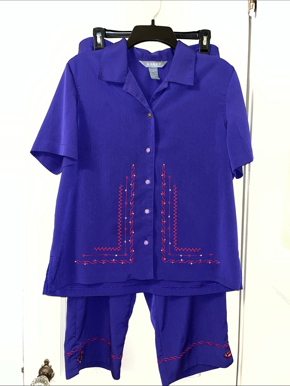 Koret Purple Short-Sleeve Embroidered Cropped Pant Set with Red Accents